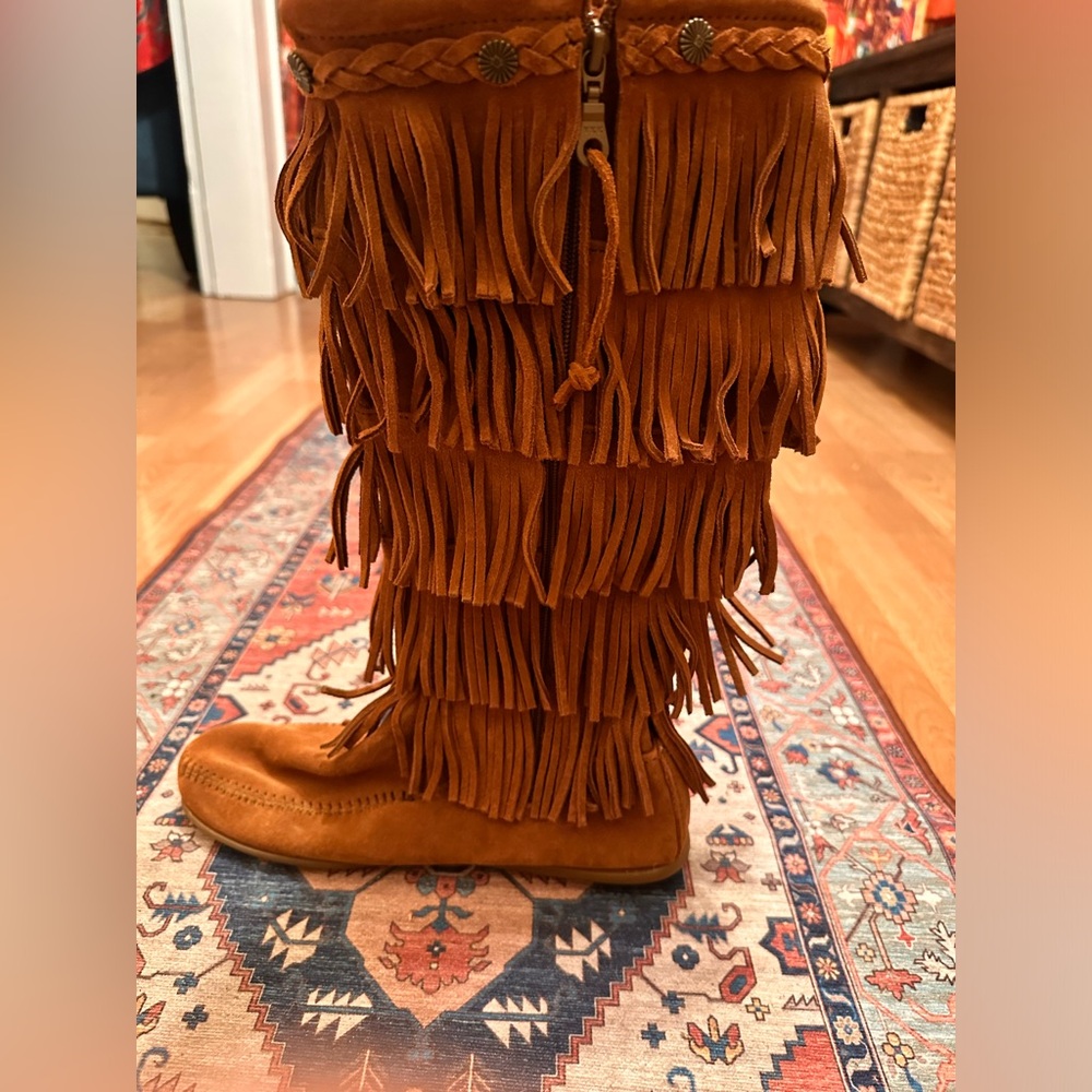 Minnetonka 3 Layer Fringe Boots Sz 11